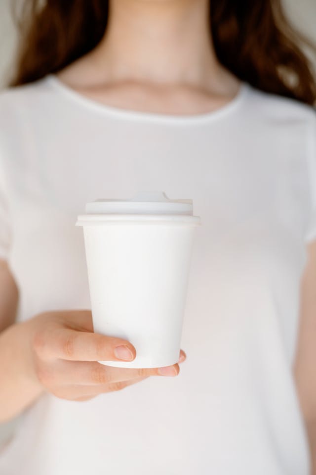 1715650592832828.jpg pexels-anna-nekrashevich-8532610.jpg